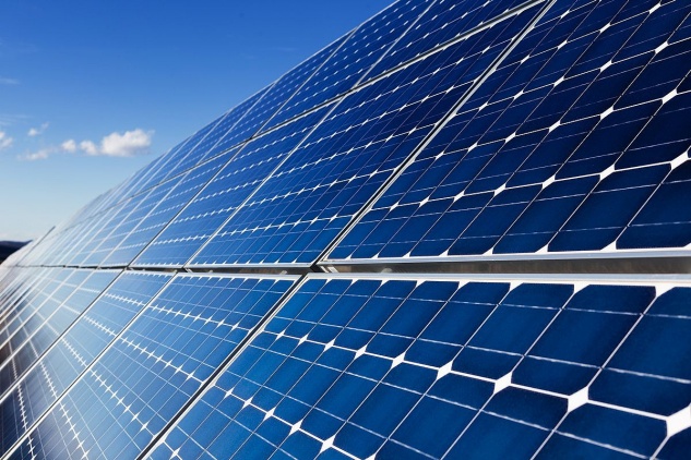 Tout savoir sur les panneaux solaires thermiques et photovoltaïques
