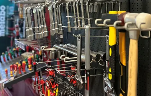 MNGI (MATERIEL DE NEGOCE GENERAL POUR L'INDUSTRIE)