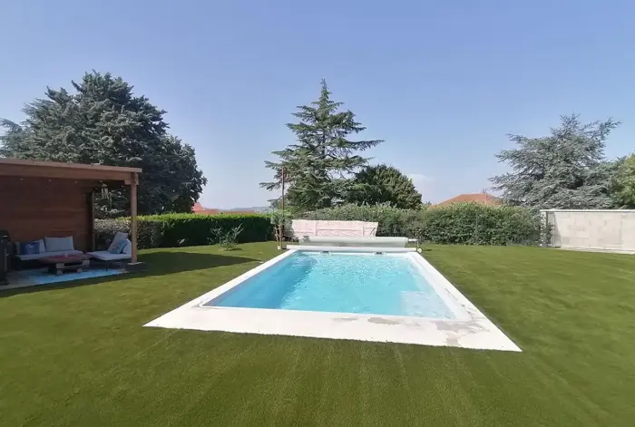 Piscines et spas à Bourg-en-Bresse et alentours