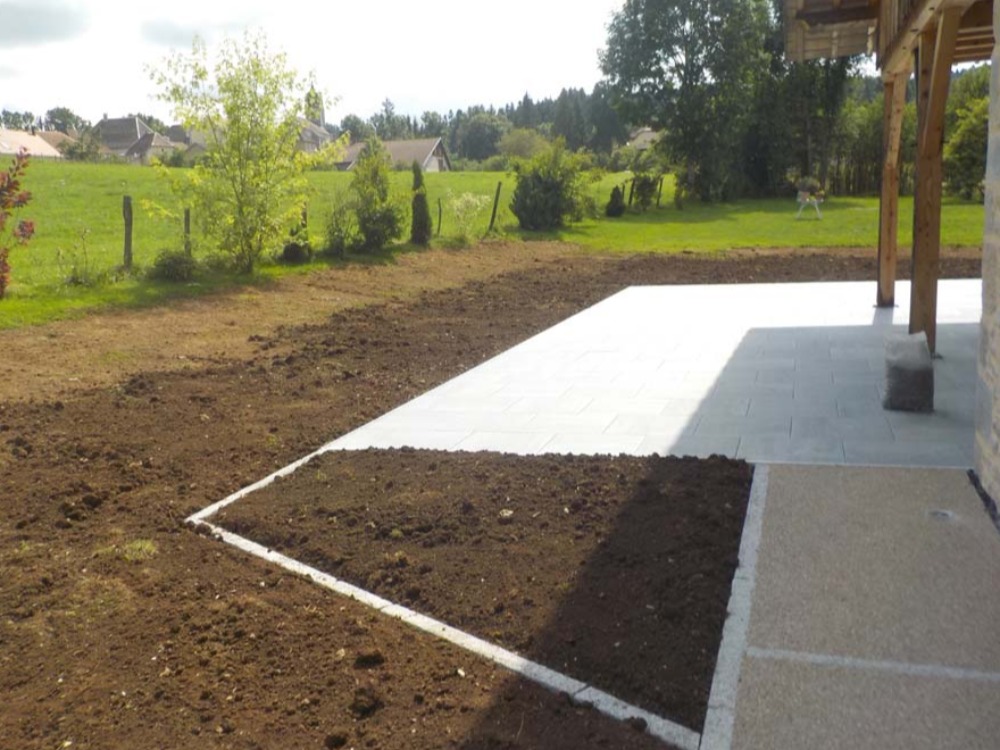 Travaux publics et bâtiment proche de Morteau