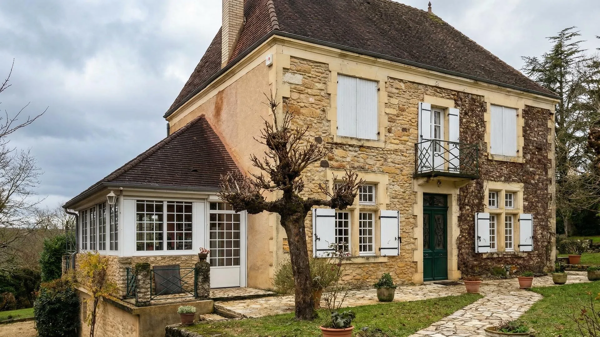 Pose de menuiseries sur mesure en Dordogne