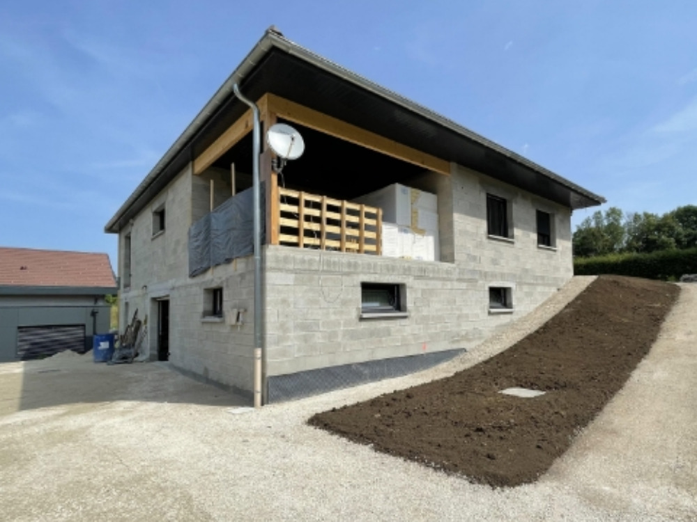 Travaux de terrassement dans le Doubs