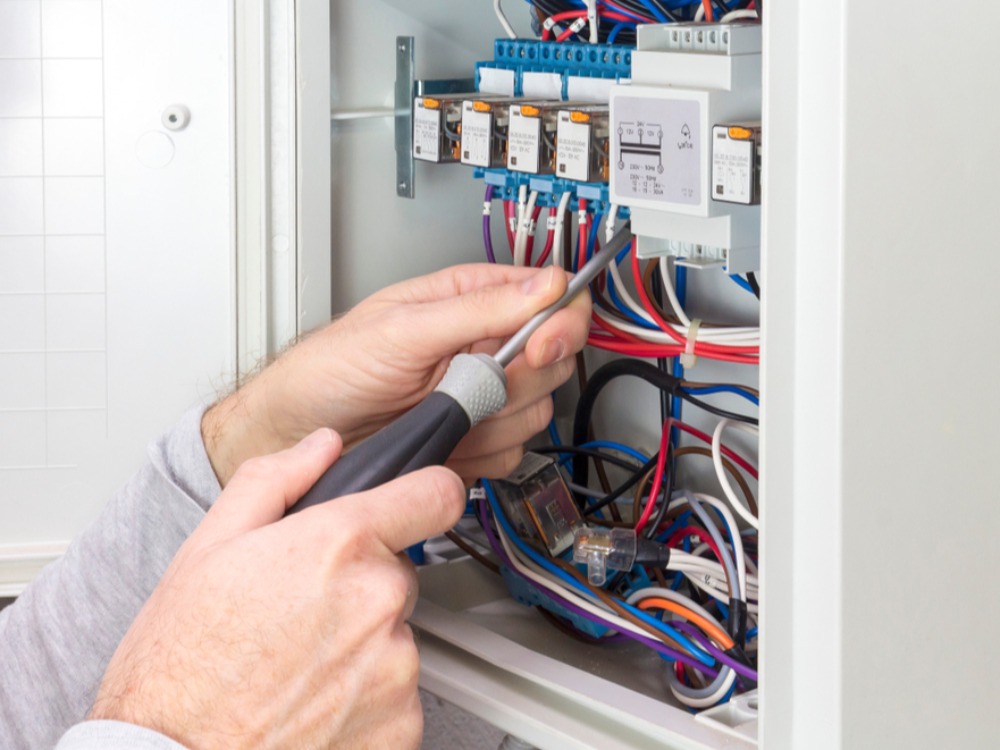 Travaux électriques complets à domicile