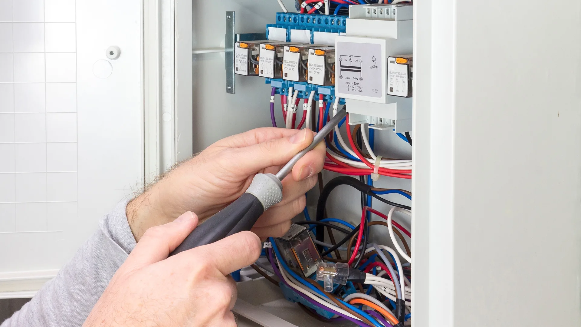 Travaux électriques complets à domicile