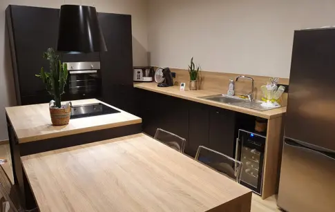 FPebNVg46S9f6dTvizeIm2NysGyUAW2qihyB7Kho