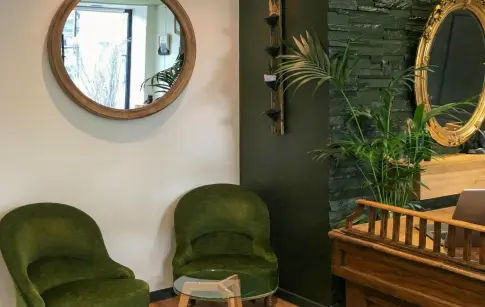 81996ab0-bf81-43aa-96ab-a043bc17c8f2