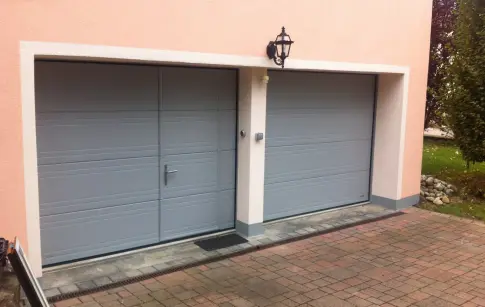DOUBLE PORTE DE GARAGE PORTILLON GRIS