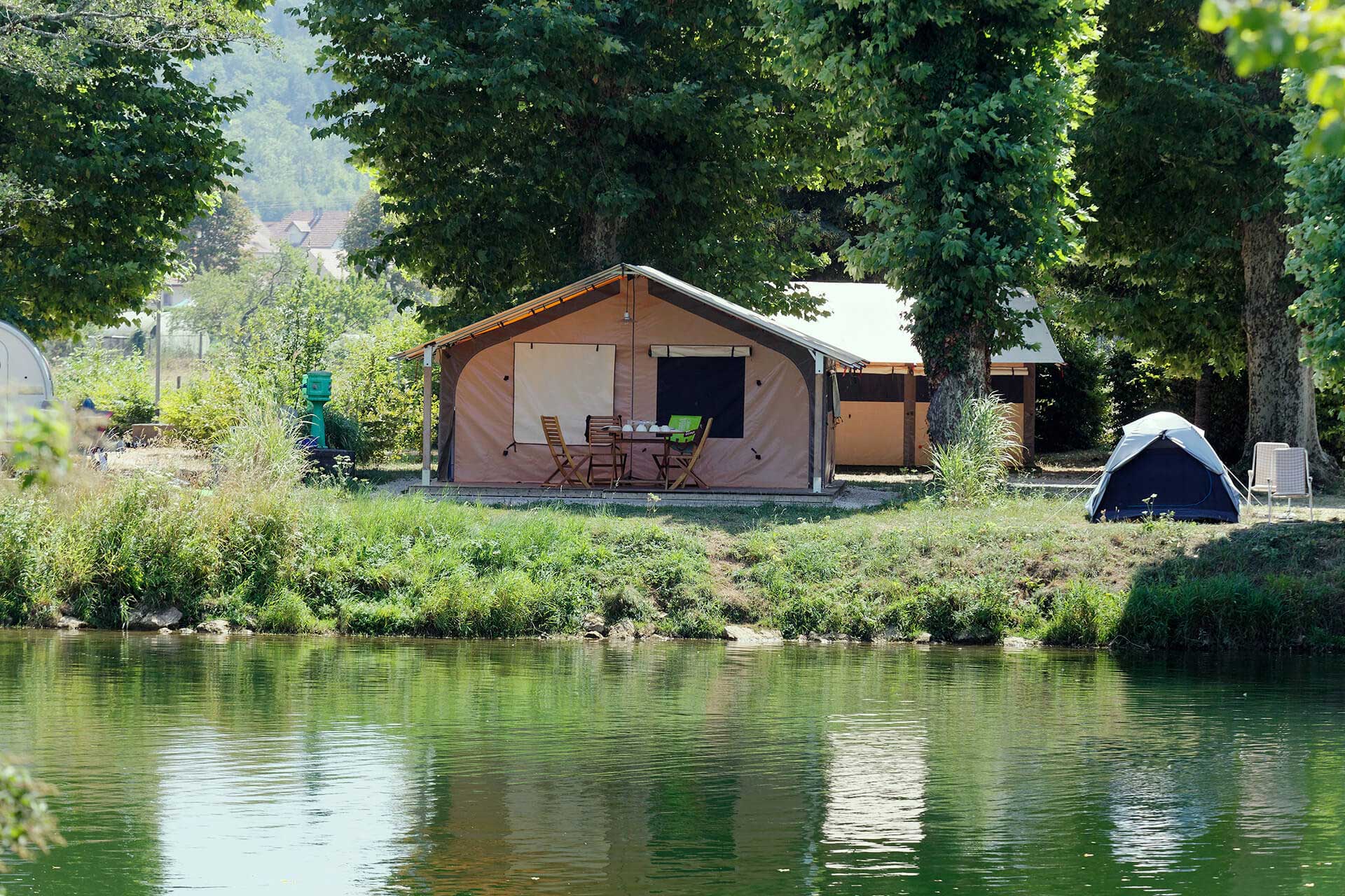 Camping tranquille près de Besançon