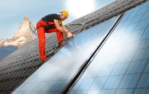 PHOTOVOLTAIQUE+Installateur_┬® Daniel Gerhardt