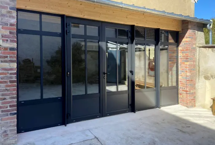 Fabrication et installation de menuiseries en bois