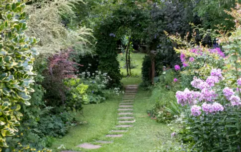 EnaypAhMiF6DNz5l7cXCY1CQ6d05bXcAiM9V1SxR