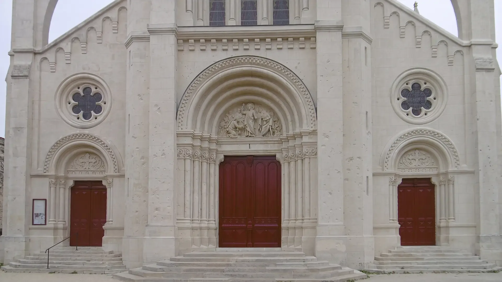Entreprise de rénovation de monuments historiques en charpente et menuiserie près de Reims