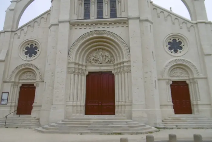 Entreprise de rénovation de monuments historiques en charpente et menuiserie près de Reims