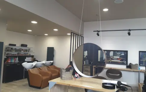 Peinture plafond en couleur taupe clair