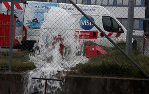 mEZAHq3XJT5XuUX0PdCC6IEGivWJMBnAsokuSHKQ