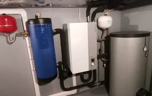 facebook_1643393904058_6892893625366371931