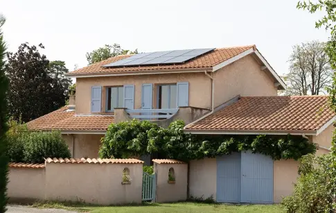 5520_panneaux-solaires_hero_real