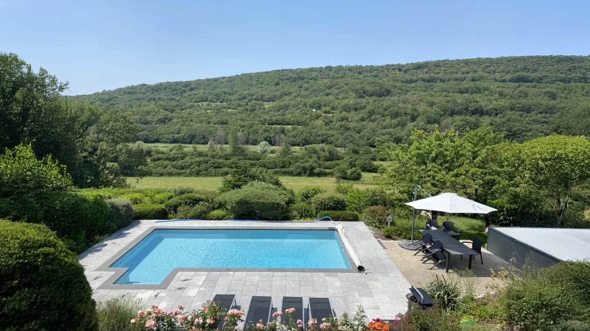 Installation de piscines à Besançon et environs