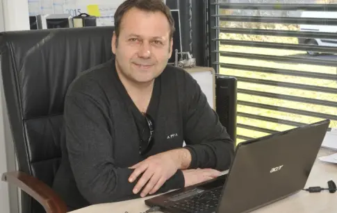 t7hZ9N7lzFCqtIM8GK5zEz1s0Z9YT0565iZgsuSI