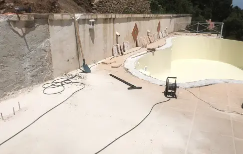 5487_construction-piscine-maconnerie_avant2_real