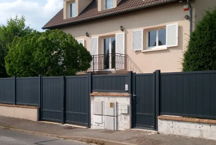 Portails et clôtures sur mesure proche de Sens