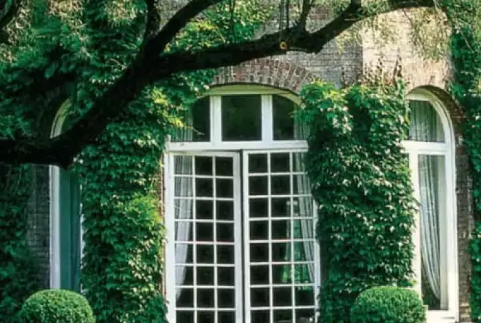 Menuiseries extérieures en PVC, bois et alu en France