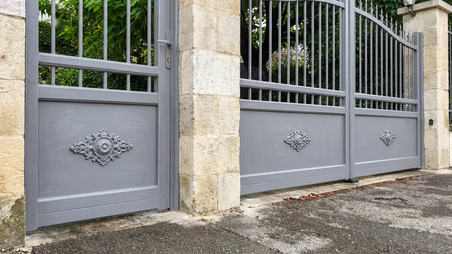Installation de portails et portes à Besançon