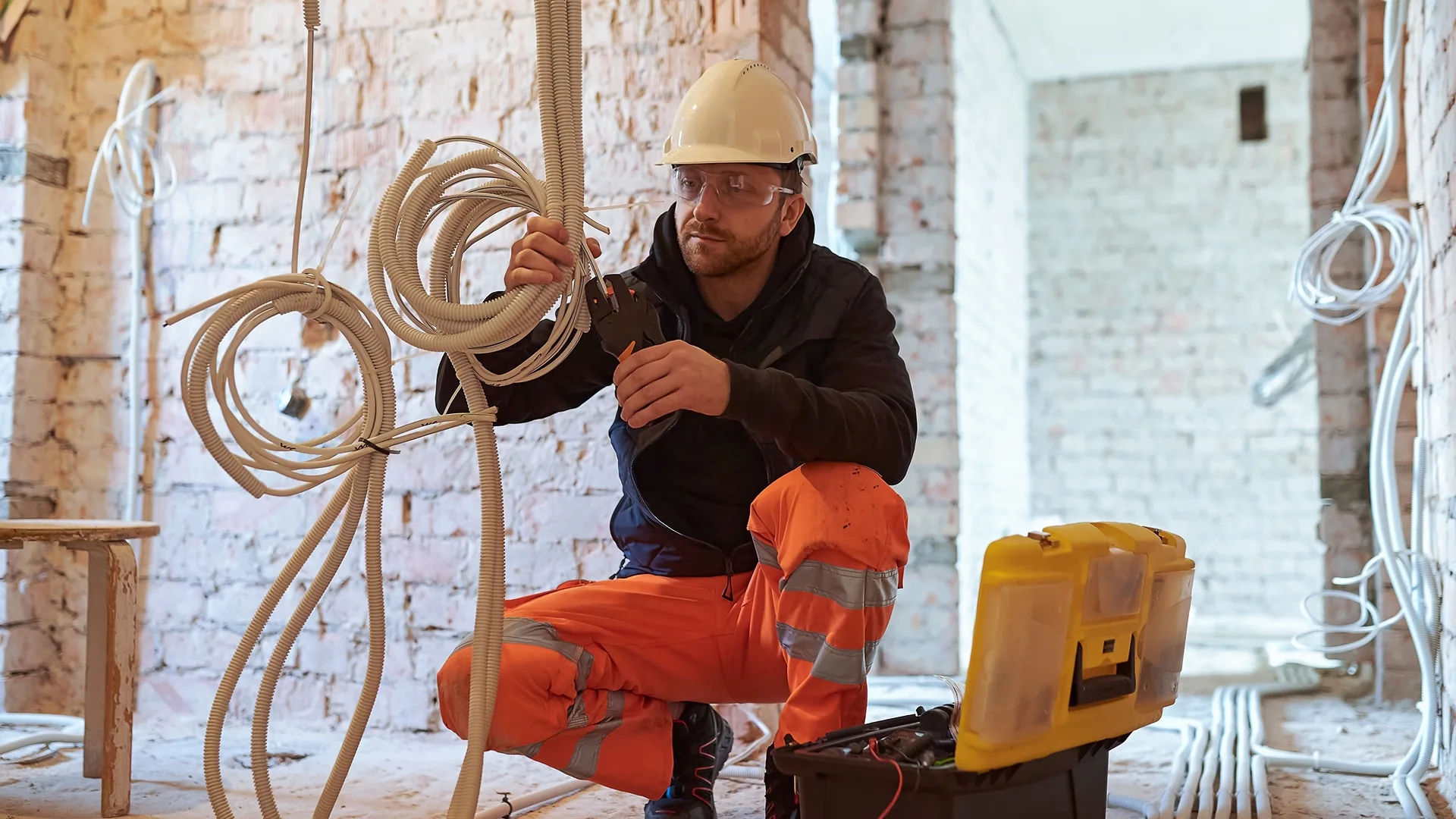 Électricité et plâtrerie à Chauny