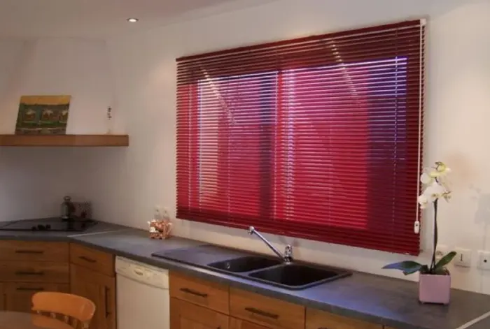 Installation de protections solaires proche de Bourg-en-Bresse