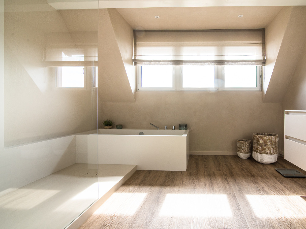 Mobilier en résine sur mesure en France