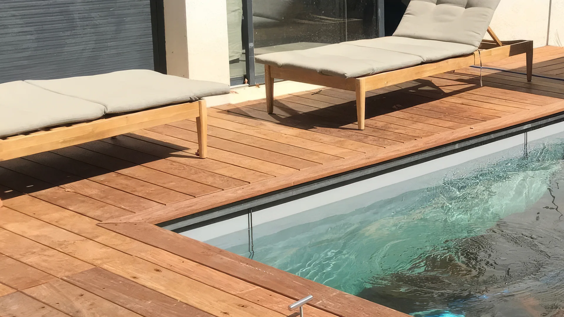 Conception et pose de piscine proche de Brignoles