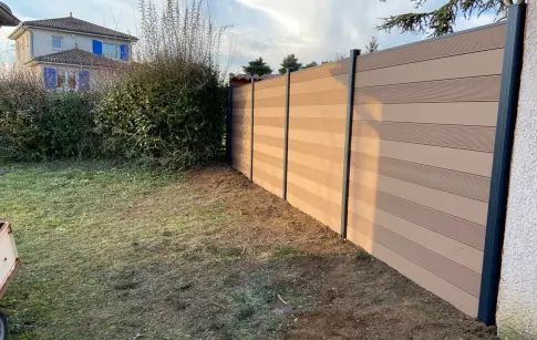 Palissade en composite