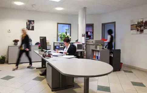 KELLER WIPF ET ASSOCIES