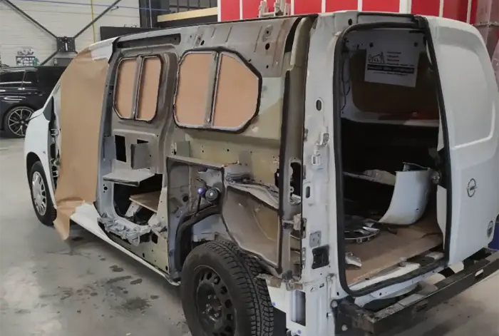 Carrosserie automobile proche de Thann