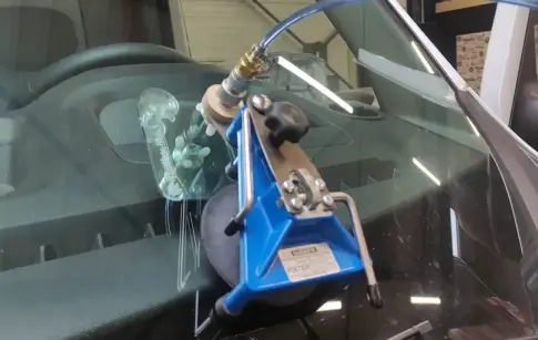 5544_vitrage-automobile_real