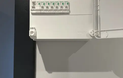 etA5YGTeQ9i2r2fhi5VMglhbYVY9cUBUKSSFLIRP