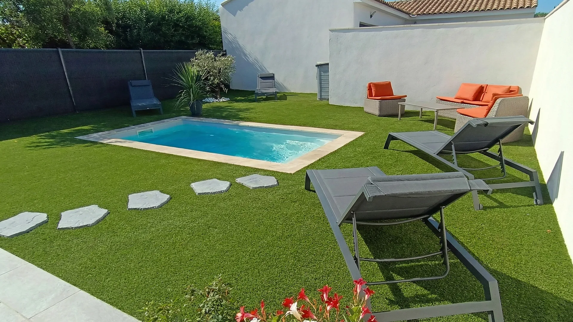 Vente et pose de gazon synthétique à Lançon-Provence
