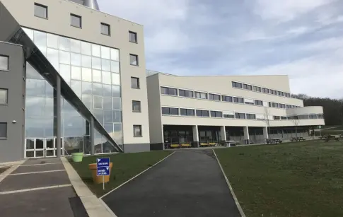 RAVALEMENT FACADES LYCEE SAINT JEAN A BESANCON