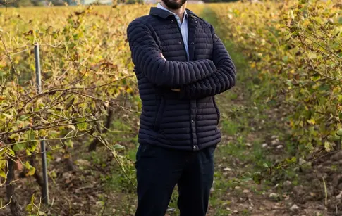 gael en pieds avec logo